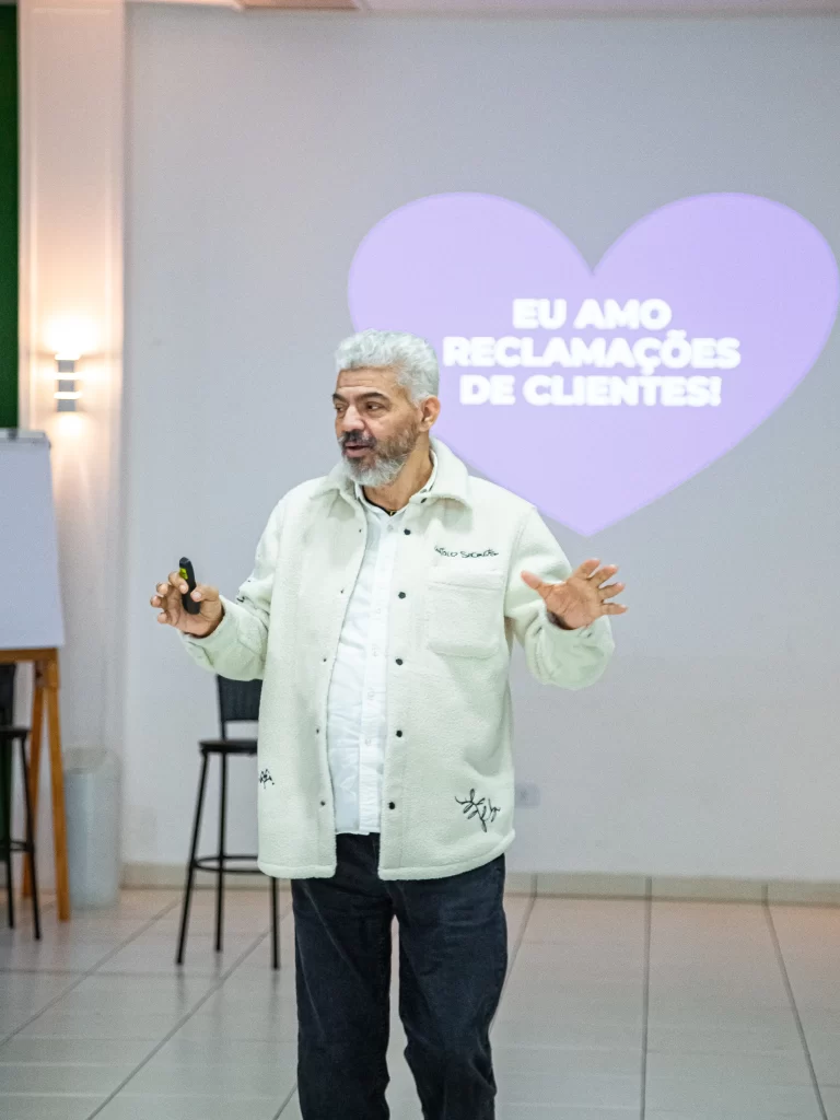 Professor Mário Ribeiro, expertise em reversão de cancelamento.