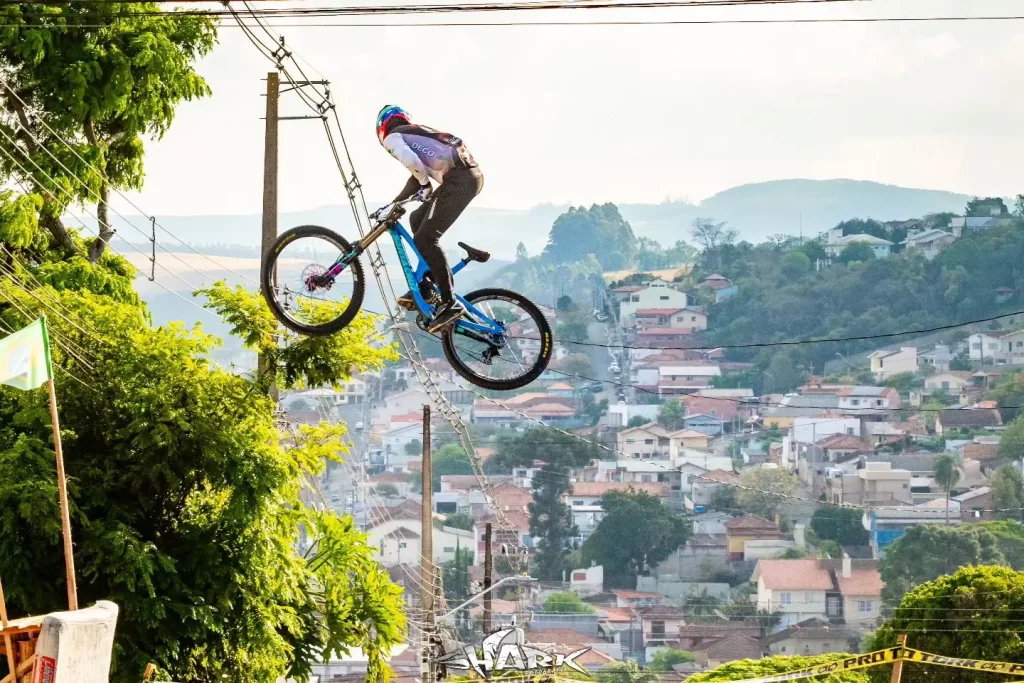 Mottanet no 6º Downhill Urbano de Jaguariaíva-Pr e 5ª etapa do Paranaense de Downhill