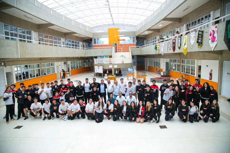 CEO da Mottanet, inspira alunos do SESI com palestra sobre tecnologia e futuro da inovação regional